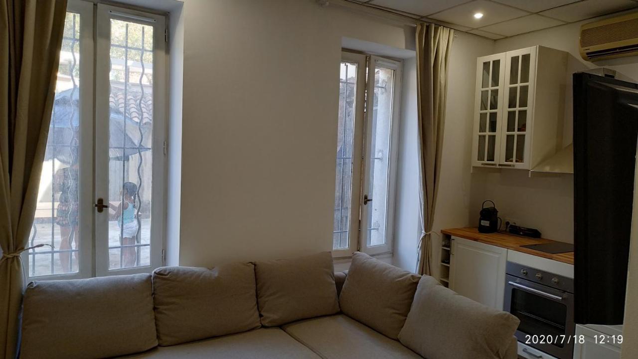 Studio Neuf Climatise Tout Equipe #3 تولون المظهر الخارجي الصورة